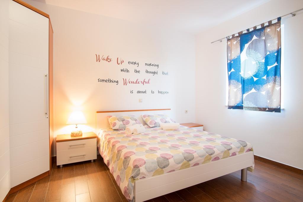 The Golden Island Apartments Krk Town Chambre photo
